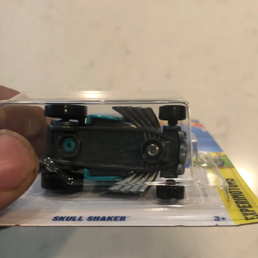 Skull Shaker